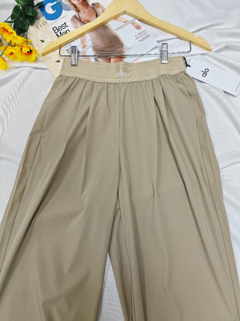 ☕ALO Yoga Suit Up Trouser Gravel Women's Wide Leg Pants NWT ( Regular 30 inches) - Picture 3 of 9